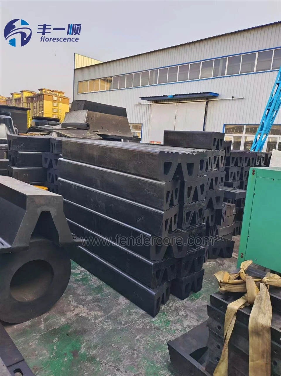 18 Months Warranty W Type Tugboat Fender Natural Rubber CCS Certified For Dock Boat Ship Application factory 18 Months Warranty W Type Tugboat Fender Natural Rubber CCS Certified For Dock Boat Ship Application factory